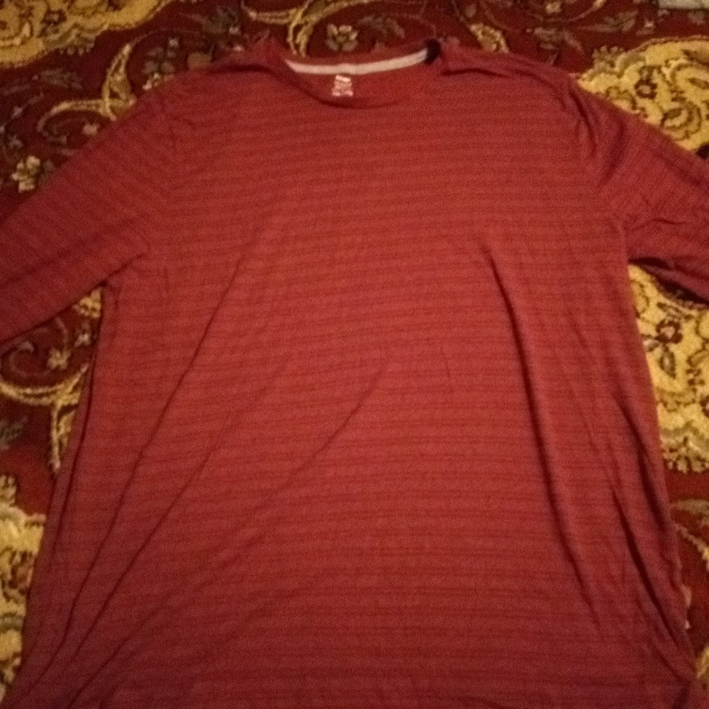 Old Navy long sleeve tee